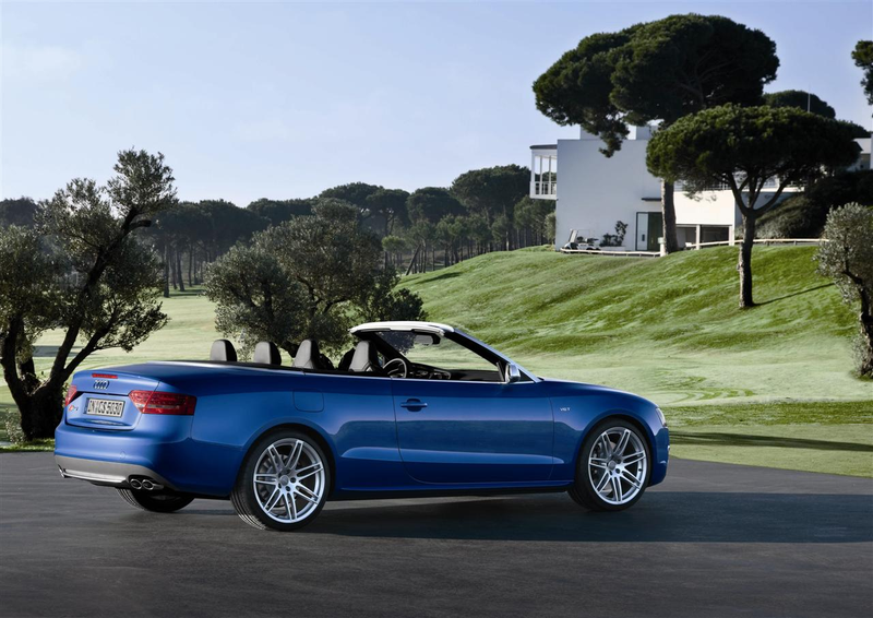Illustration for article titled Audi A5, S5 Convertibles Open For Business